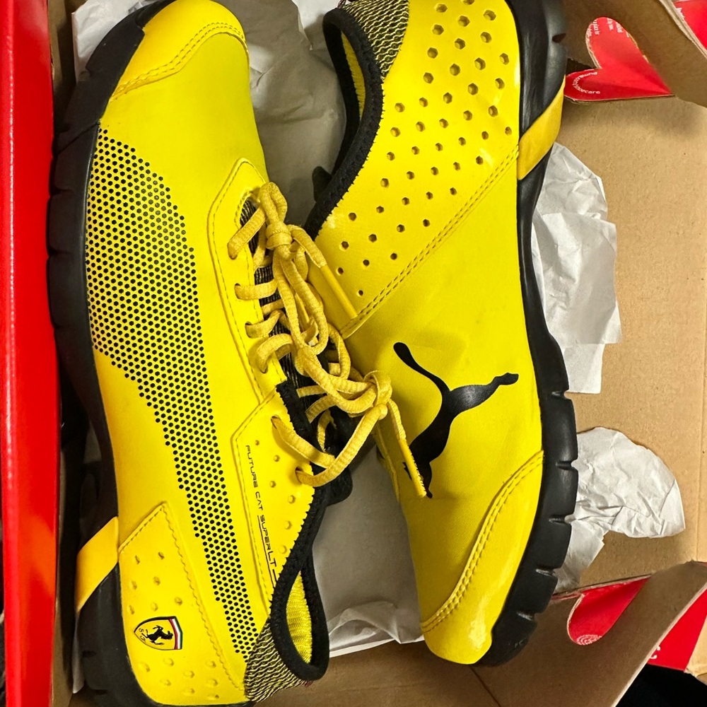 Puma Men's Bright Yellow Athletic Shoes